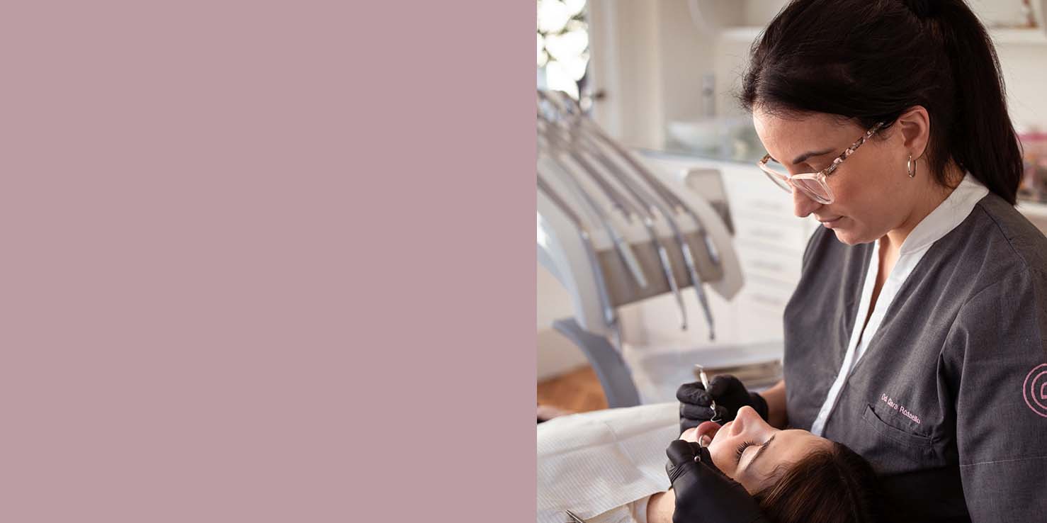 Limpieza dental profesional en consultorio