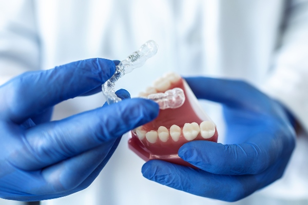 Evaluación odontológica de la boca y la lengua en consultorio